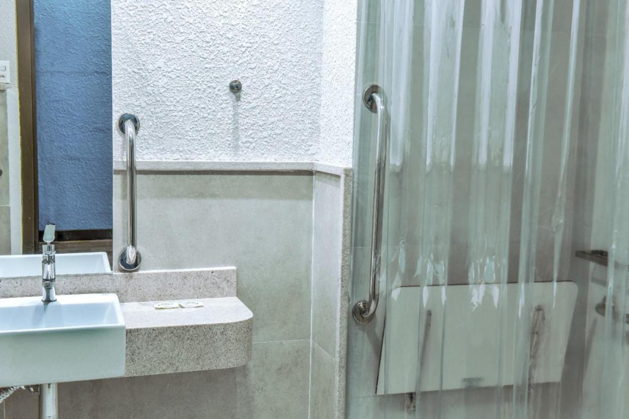 Days Inn By Wyndham Cascavel كاسكافيل المظهر الخارجي الصورة